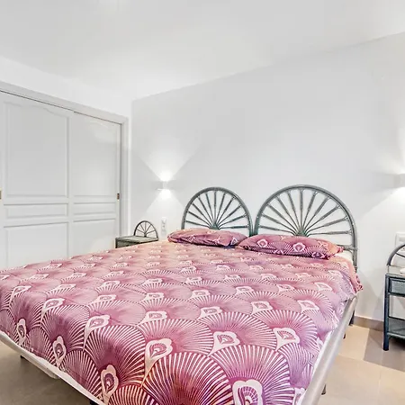 Papagayo Villa *